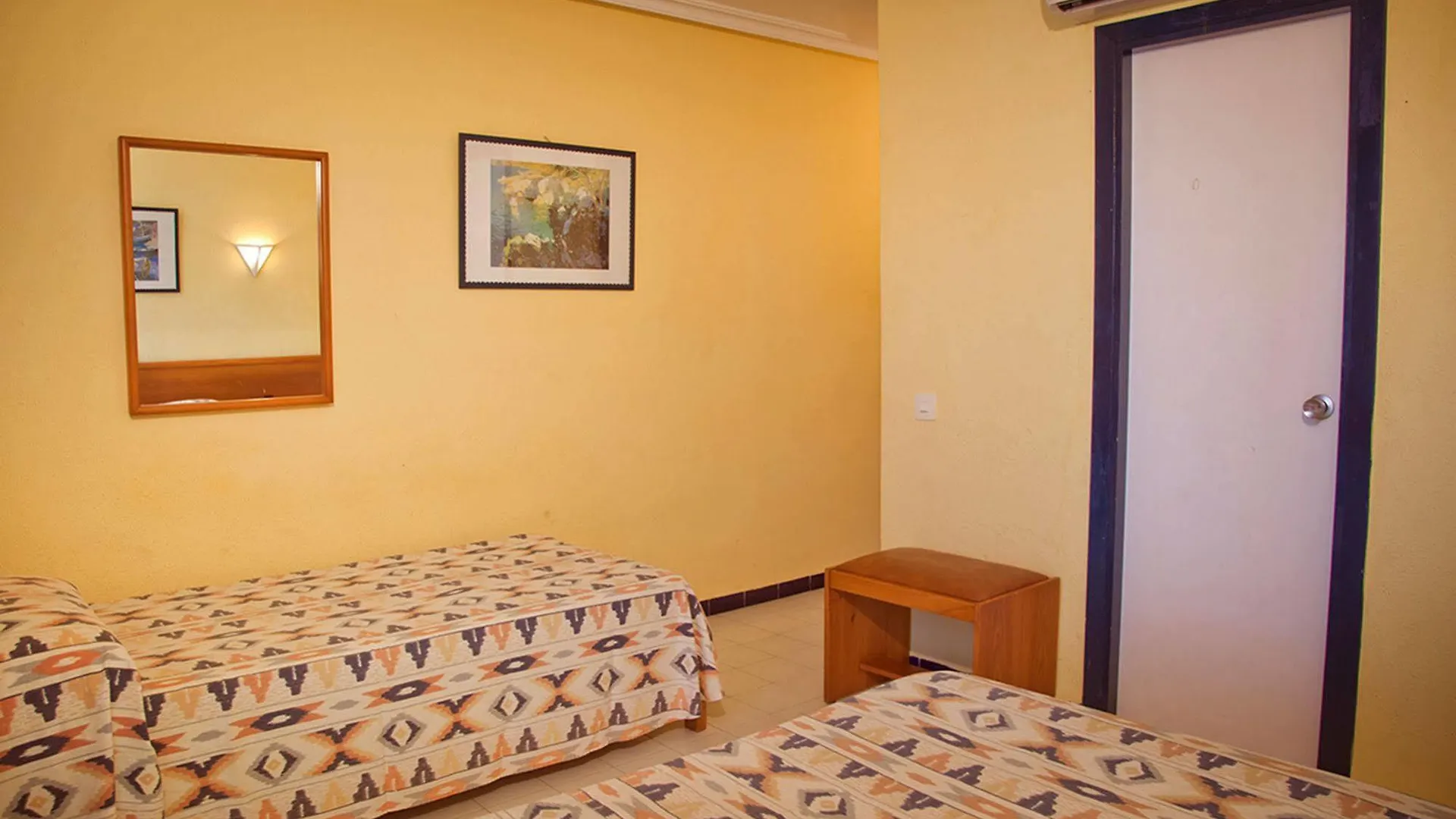 Hotel Vibra Isola - Adults Only Playa d'en Bossa 3*,